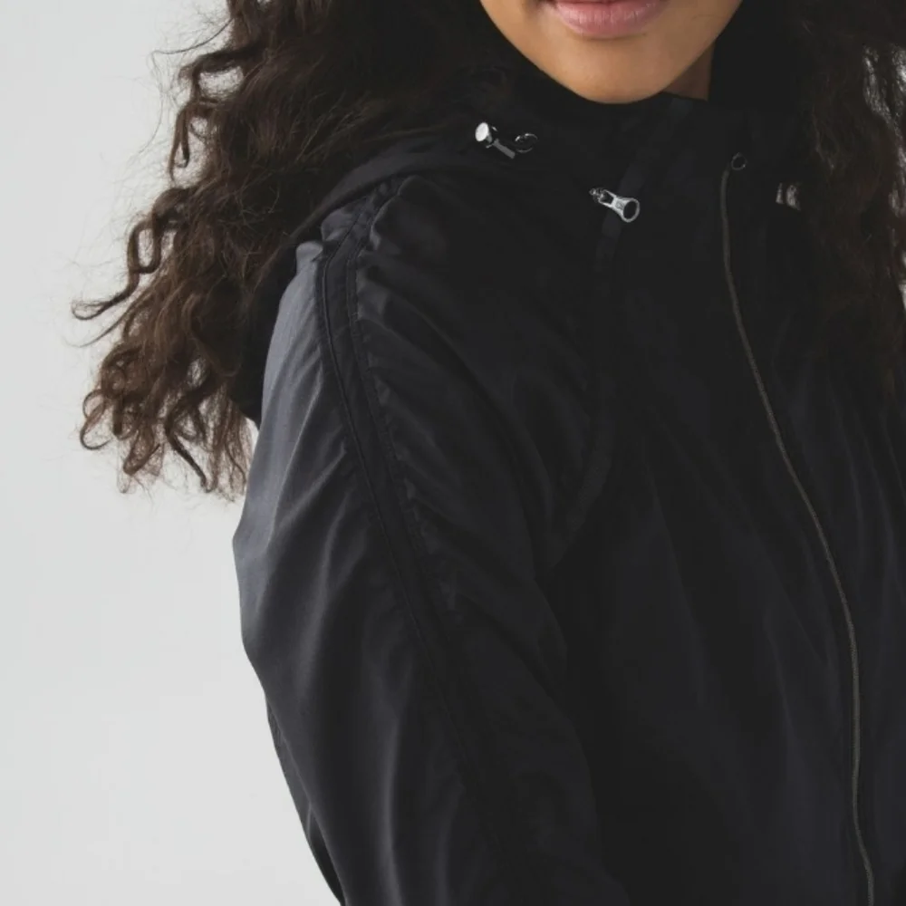 Lululemon Gather And Sprint Jacket Black